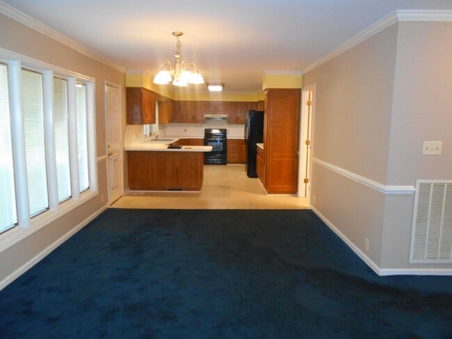 Building Photo - Spacious 3 bedroom, 3 bath home located off HWY 501