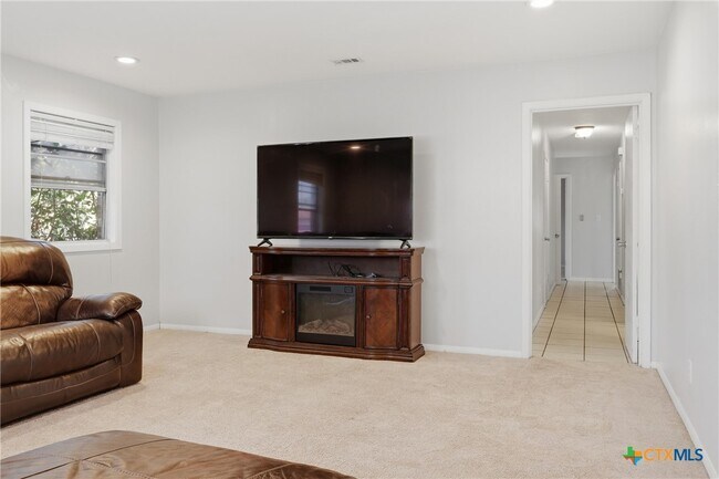 Building Photo - 803 Hibiscus Ln