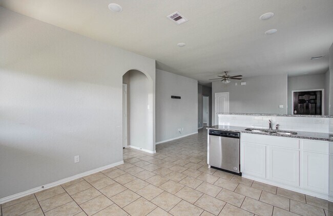 Building Photo - 7427 French Quarter Ct