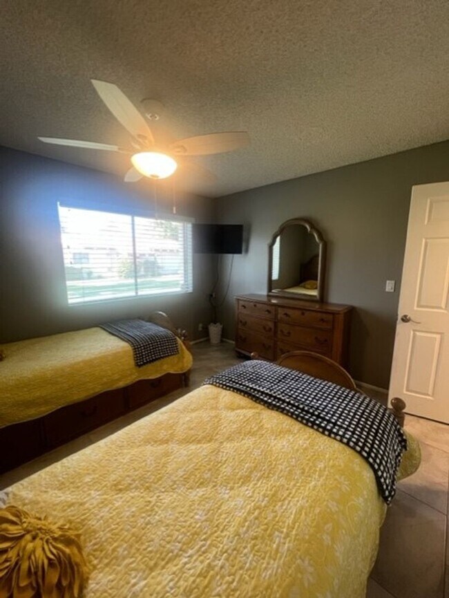 Building Photo - 3 Bed / 2 Bath House at INDIAN PALMS CC** ...