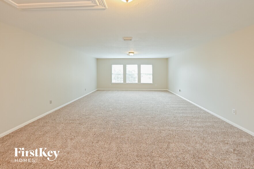 Building Photo - 10364 Stone Gate Dr
