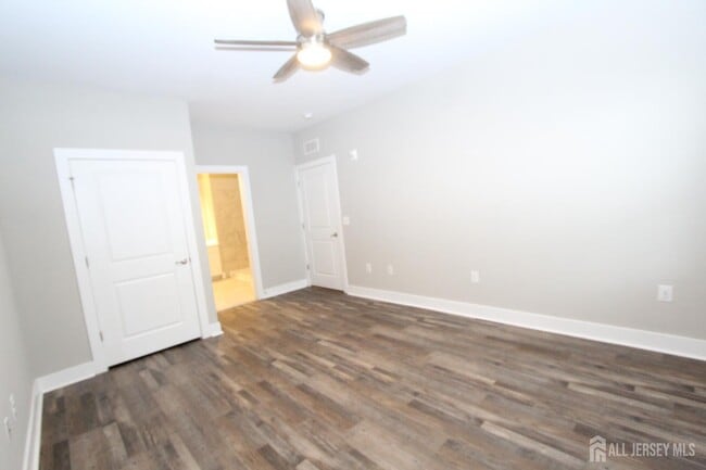 Building Photo - 814 Stiller Ln