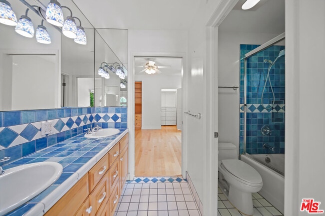 Building Photo - 248 S Swall Dr