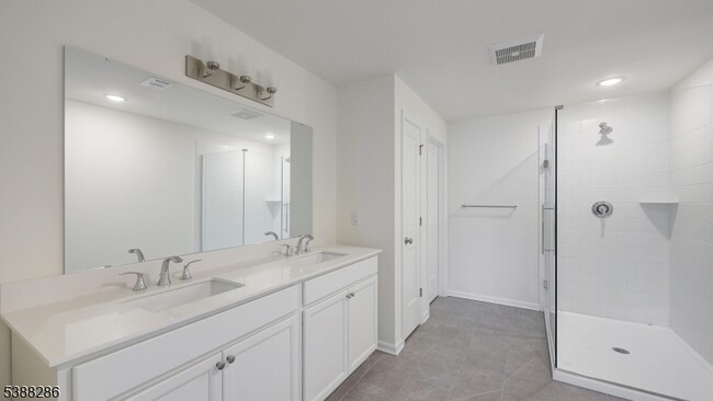 Building Photo - 208 Lavender Wy