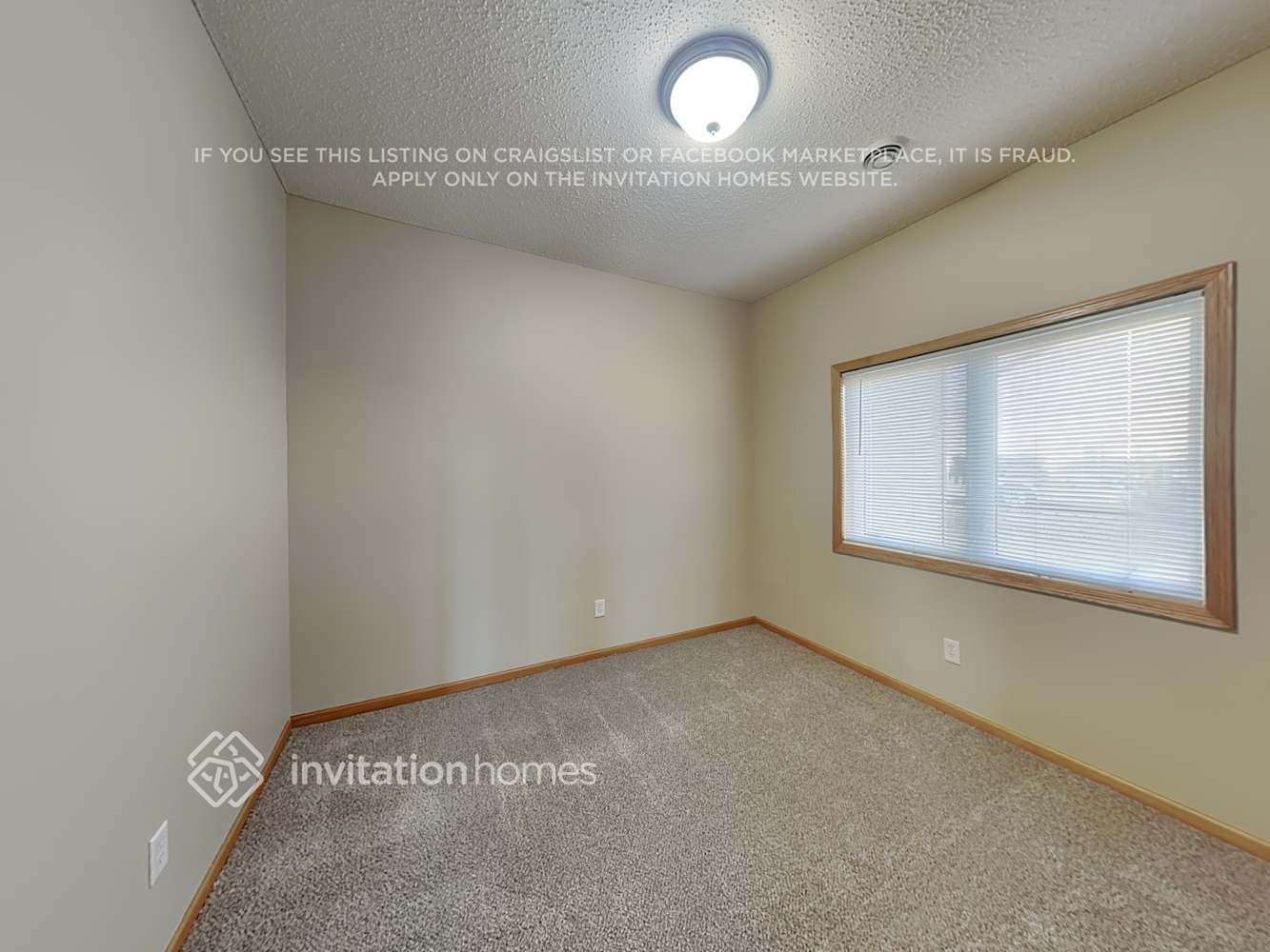 Building Photo - 10598 49th St NE