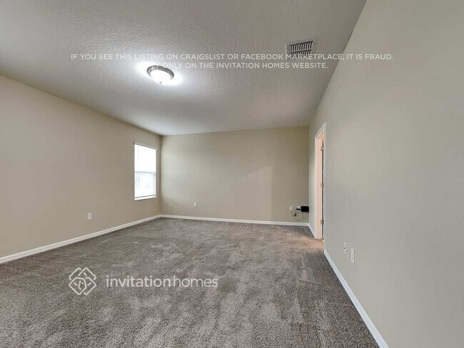 Building Photo - 4500 Holstein St