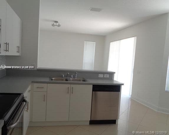 Building Photo - 3013 Woodlands Dr