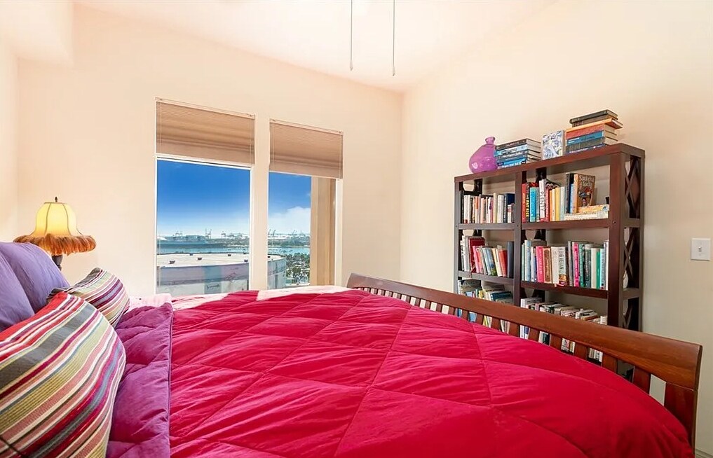 Building Photo - 388 E Ocean Blvd