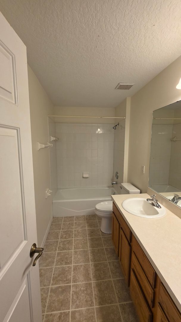 Building Photo - 4659 Treasure Cay Rd