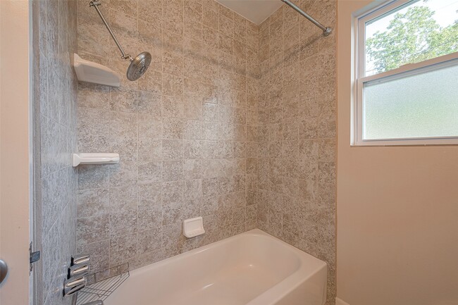 Building Photo - 5222 Nina Lee Ln