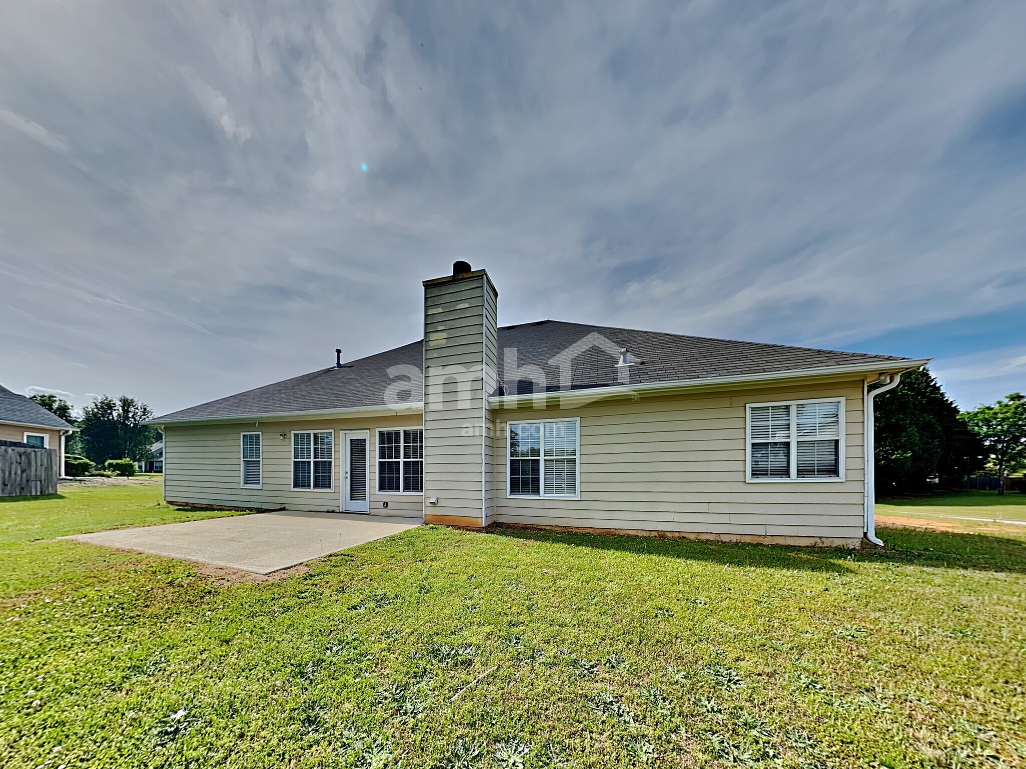 Building Photo - 2025 Graybrook Dr