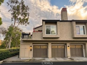 Building Photo - 7 Stanford