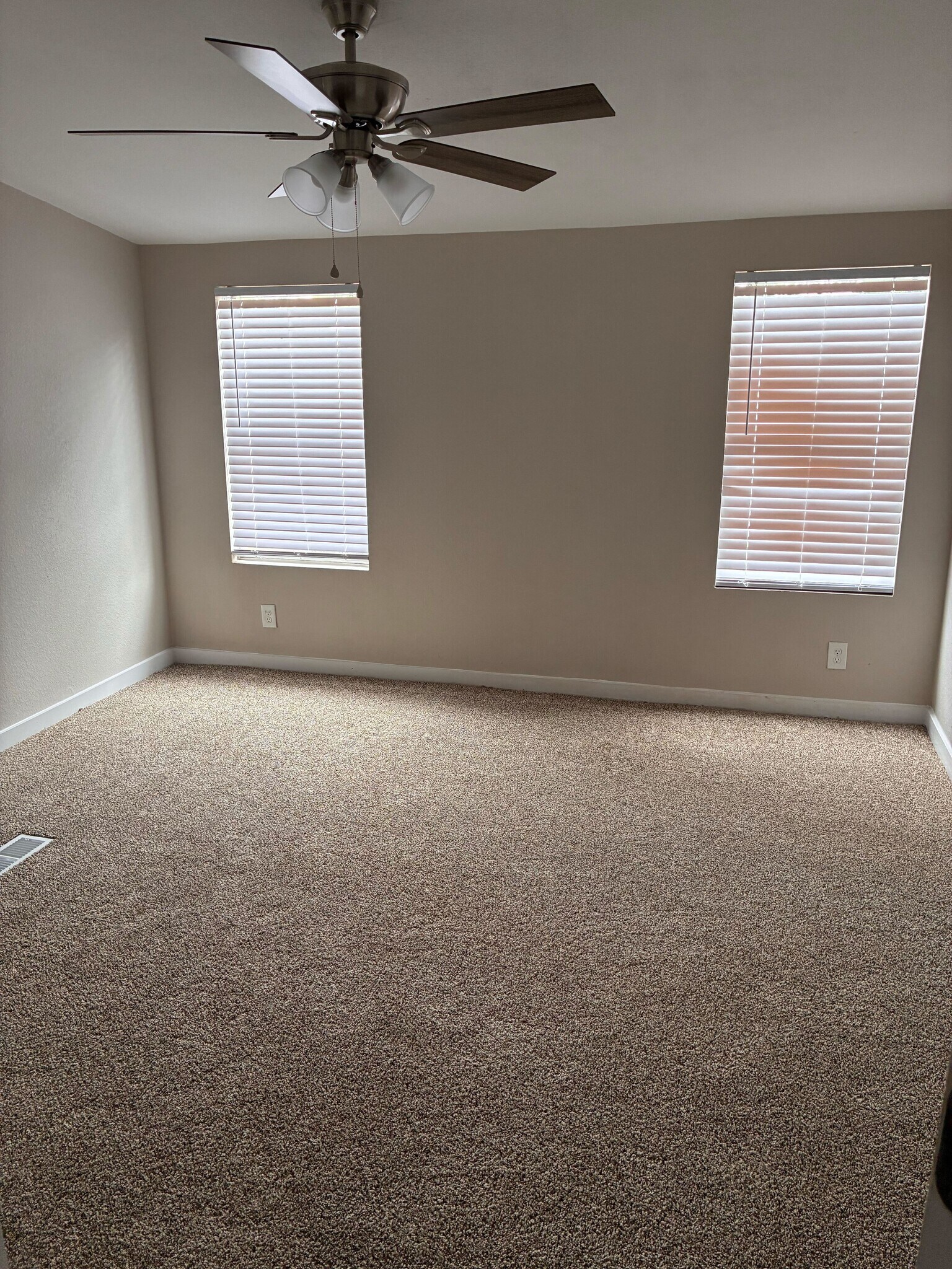 Building Photo - 1403 Darold Dr