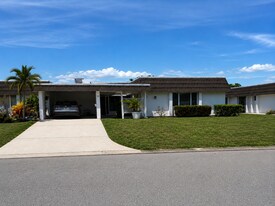 Building Photo - 3909 Glen Oaks Dr E