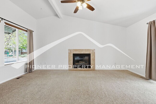 Building Photo - Beautiful Single Family Home Fenced in Yard and Central AC