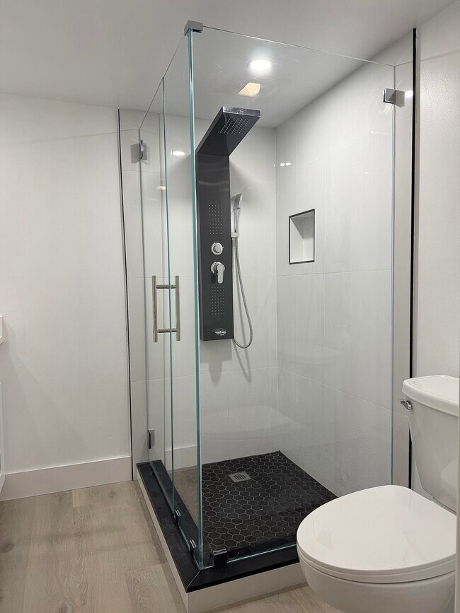 Building Photo - 205 Charter Way