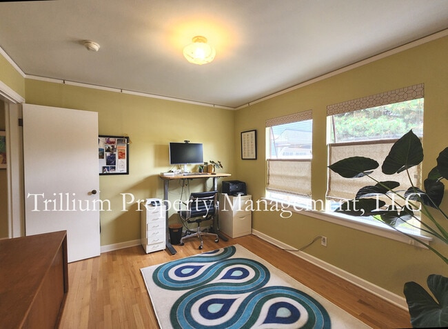 Building Photo - 5935 N Concord Ave