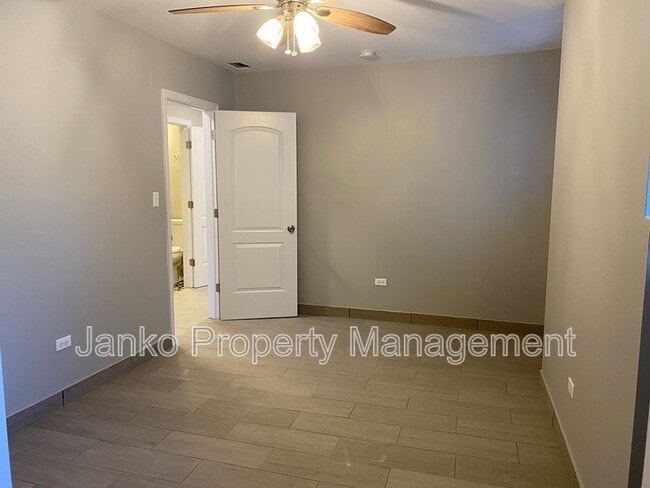 Building Photo - 5700 S Wabash Ave