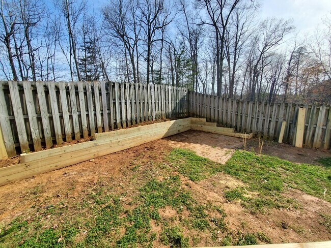 Building Photo - 211 Sterling Ct