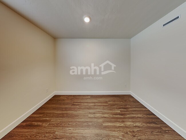 Building Photo - 5126 W White Ash Ct