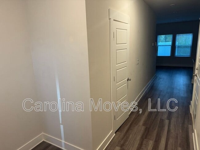 Building Photo - 29 Beachley Pl