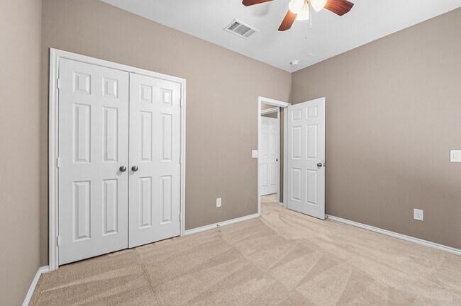 Building Photo - 9312 Bauer Vista Dr