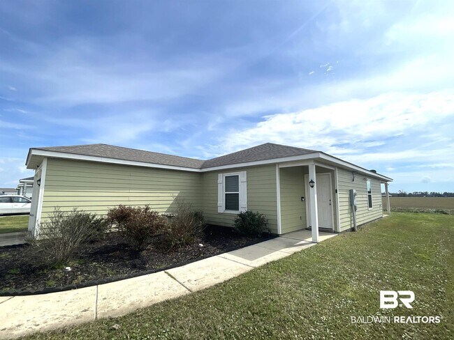Building Photo - 15142 Marem Dr