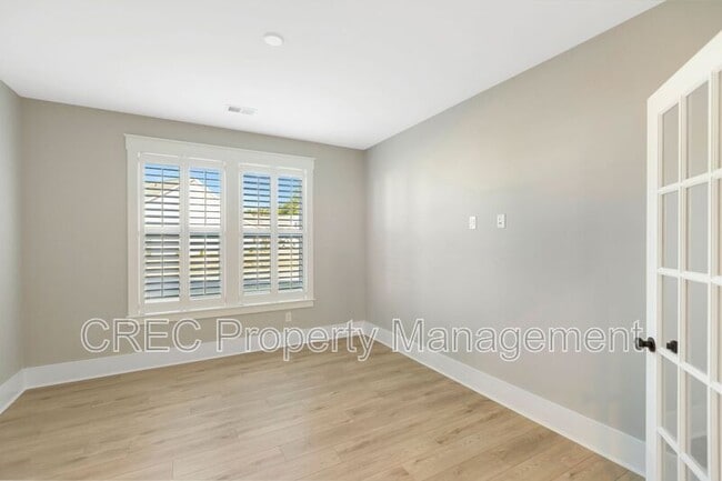 Building Photo - 120 Black Stilt Wy