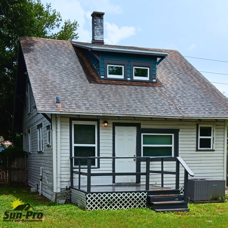 Building Photo - 212 Mullally St