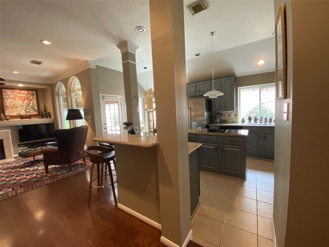 Building Photo - 6906 Afton Woods Dr