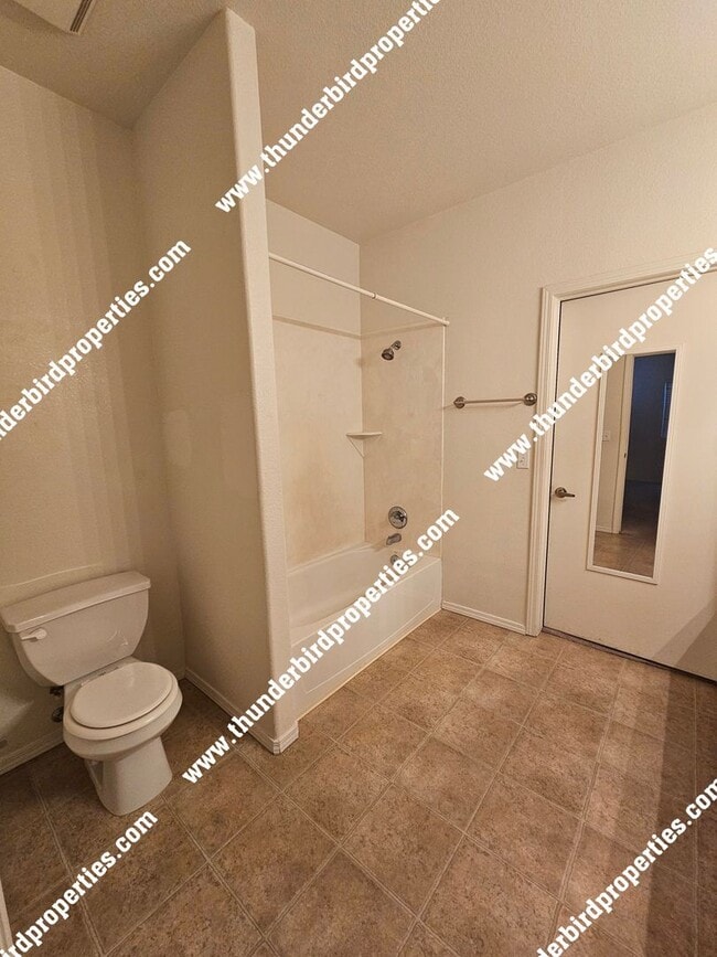 Building Photo - Available soon!!! Nice 2 Bedroom, 2 Bathroom, 1 Car Garage and 1,157 Sq Ft. Condo in Gated Commun...