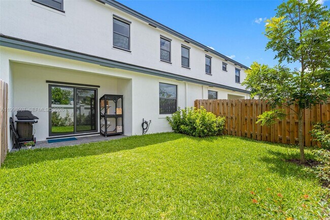 Building Photo - 4917 Oakmont Dr