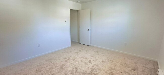 Building Photo - 2 Bedroom 1 Bathroom in Elizabethtown!