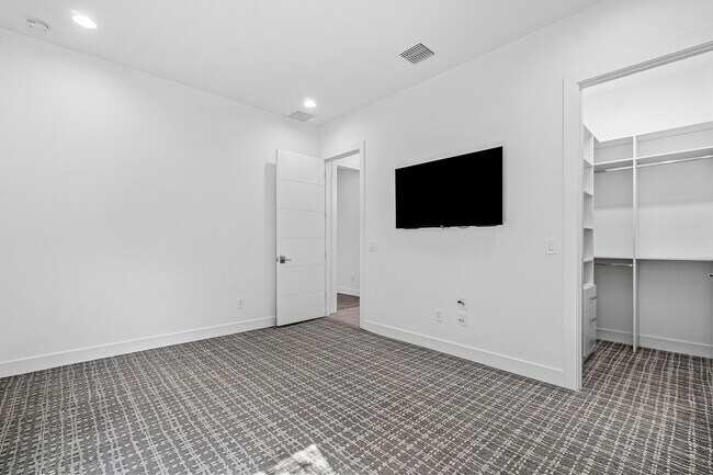 Building Photo - 9006 Dulcetto Ct