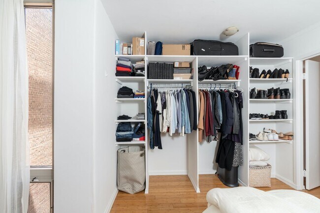 Building Photo - Sunny 2 BR at Claridge House Coop