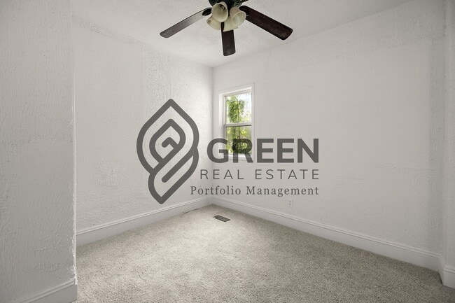 Building Photo - 3 bed/2 bath home for rent in Kankakee IL