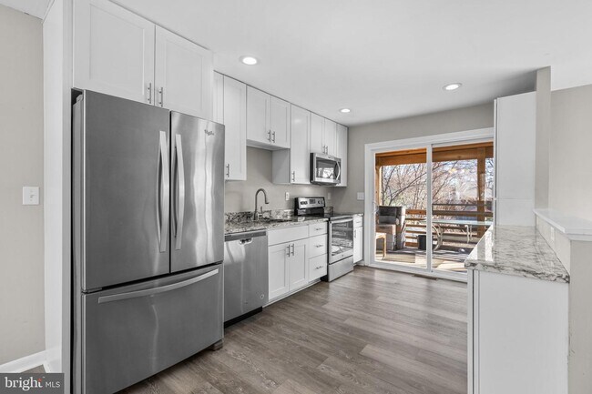 Building Photo - 8221 Millfield Ct