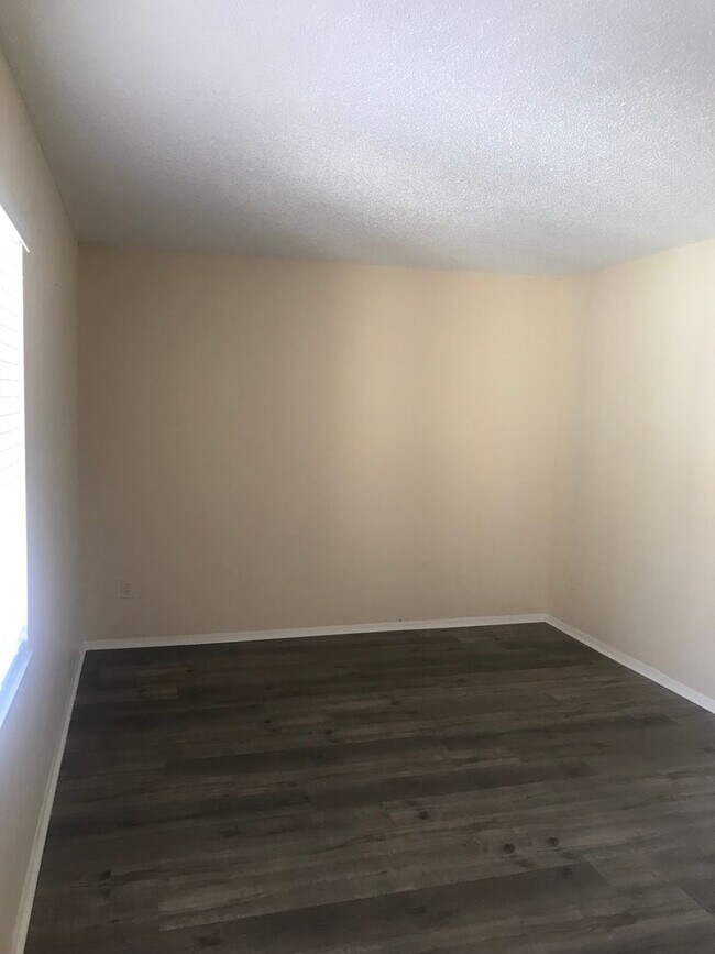 Building Photo - 7523SBD(100)