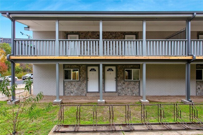 Building Photo - 513 Boyett St