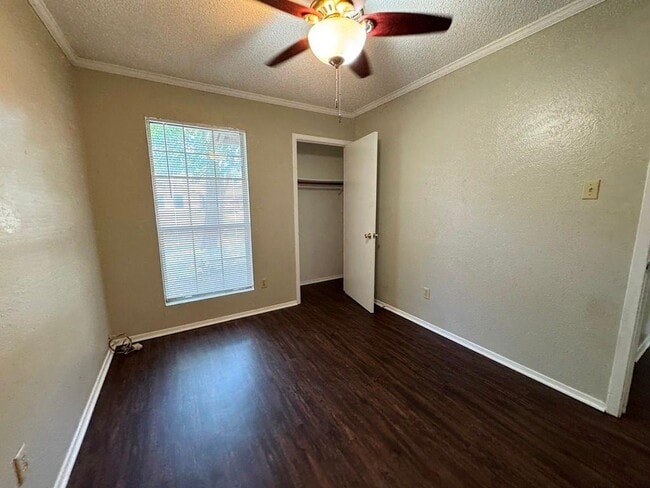 Building Photo - 1107 Spearson Ln