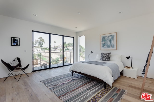 Building Photo - 3756 Brilliant Dr