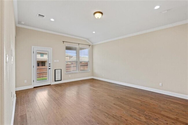 Building Photo - 215 Methodius Dr