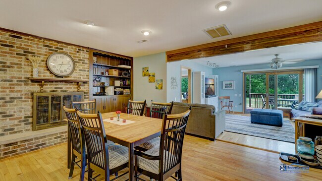 Building Photo - 2226 Shannondale Dr