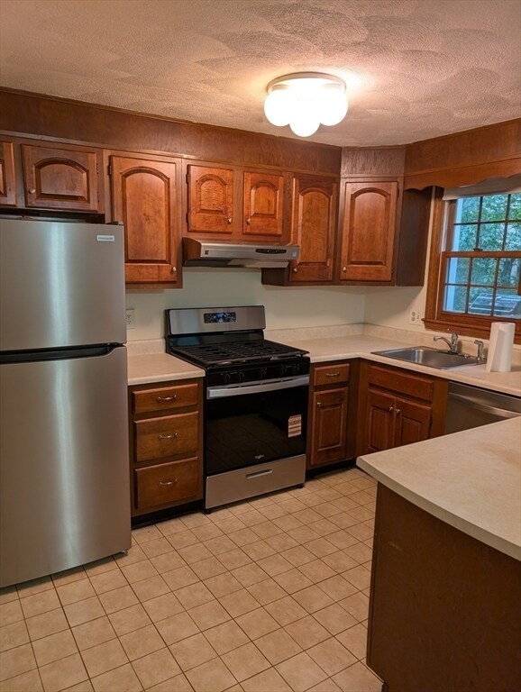 Building Photo - 328 Wellman Ave