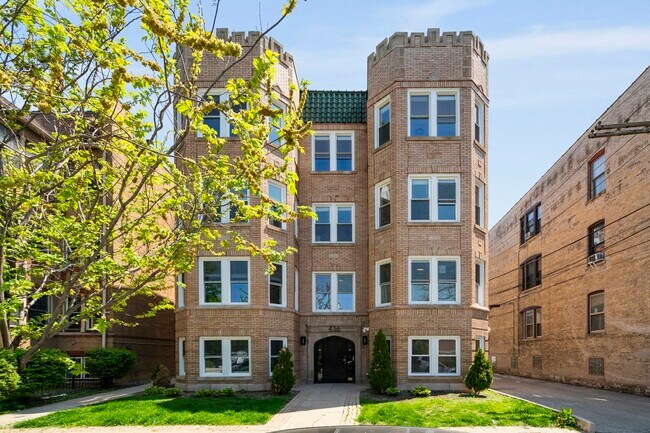 Building Photo - 432 S Maple Ave