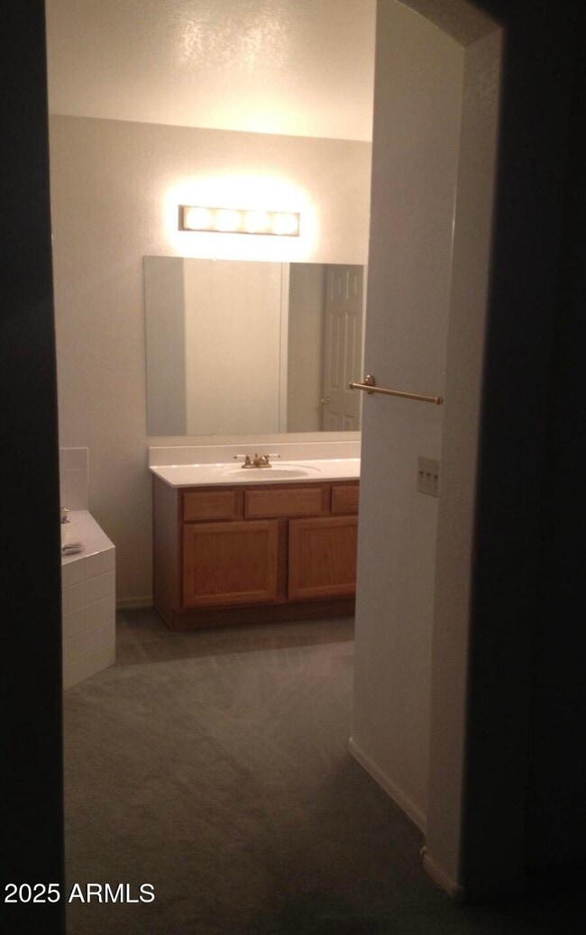 Building Photo - 3207 E Marconi Ave