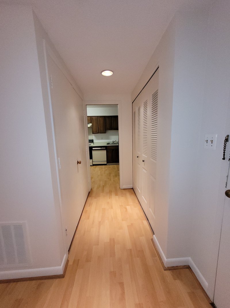 Hallway - 3709 S George Mason Dr