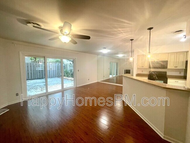 Building Photo - 1125 Monaco Dr