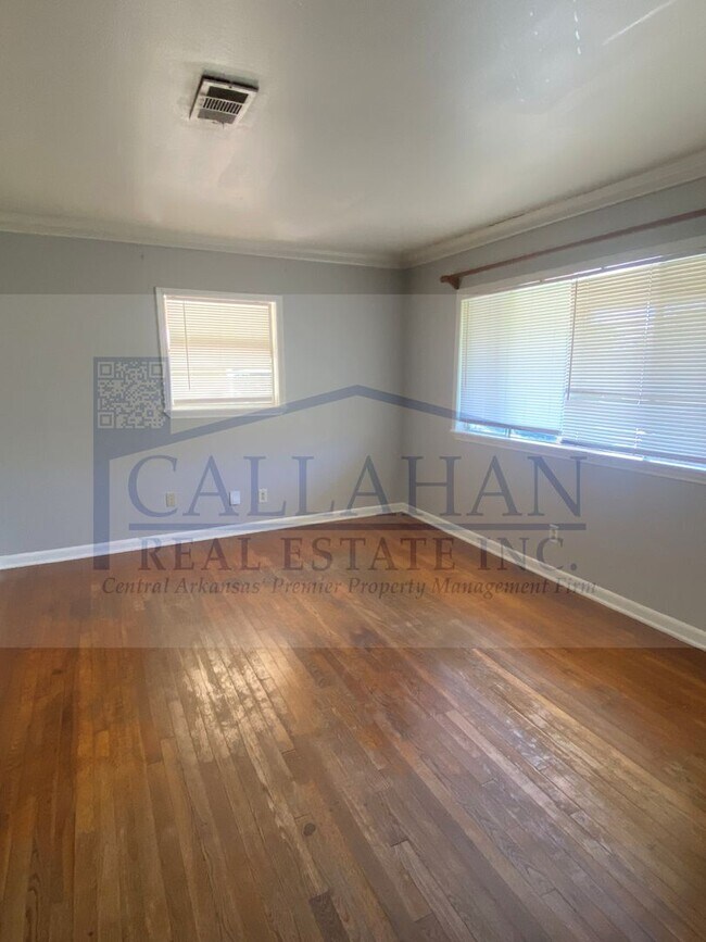 Building Photo - NLR 2 Bedroom Home