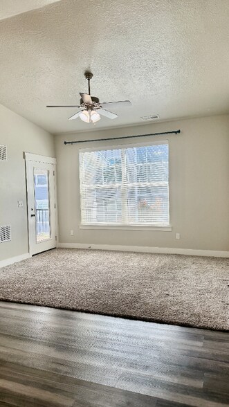 Building Photo - 14654 Bloom Dr